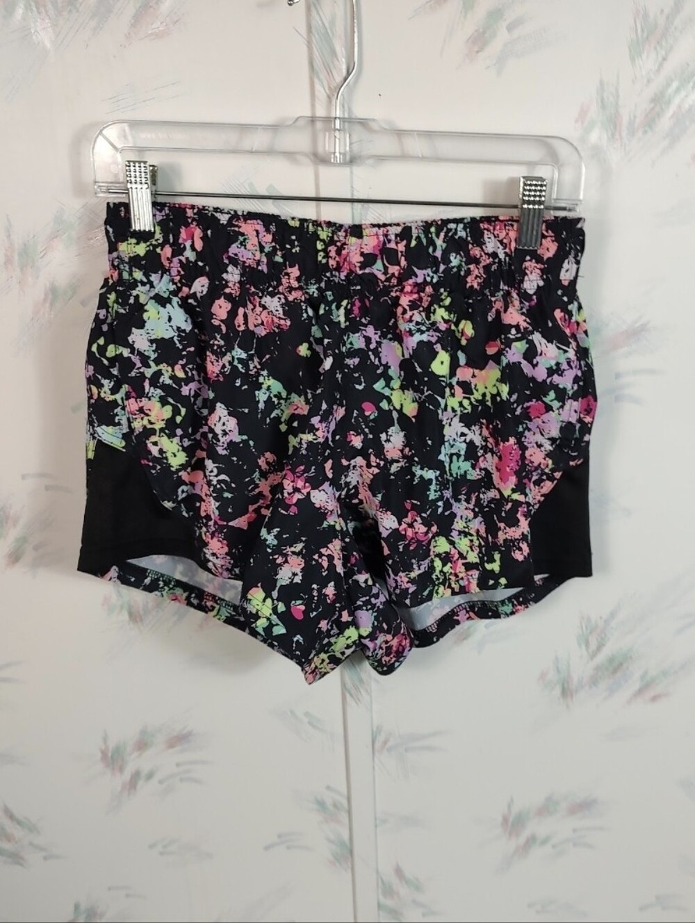 Athletic Works Multicolored Splattered Print Athletic Shorts M